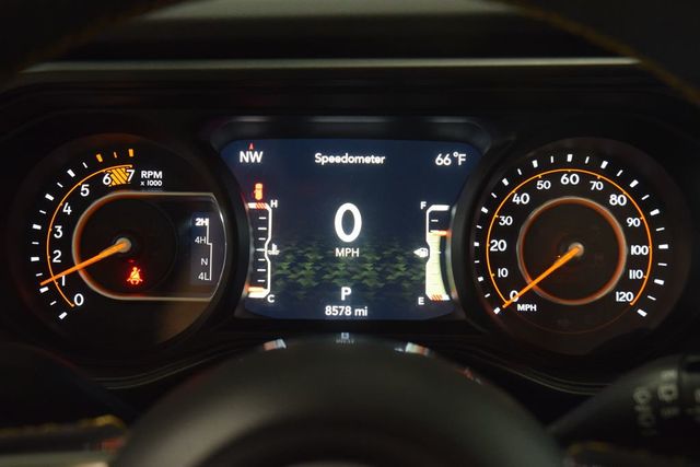 2024 Jeep Wrangler Sahara - 22993767 - 43