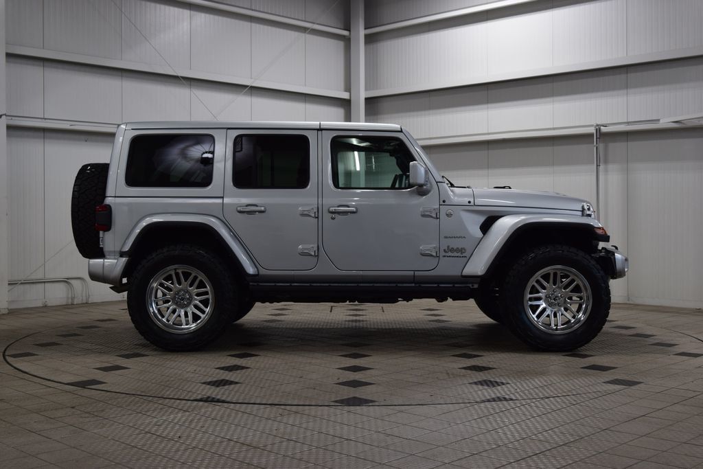 2024 Jeep Wrangler Sahara - 22993767 - 7
