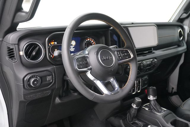 2024 Jeep Wrangler Sahara 4 Door 4x4 - 22935065 - 11