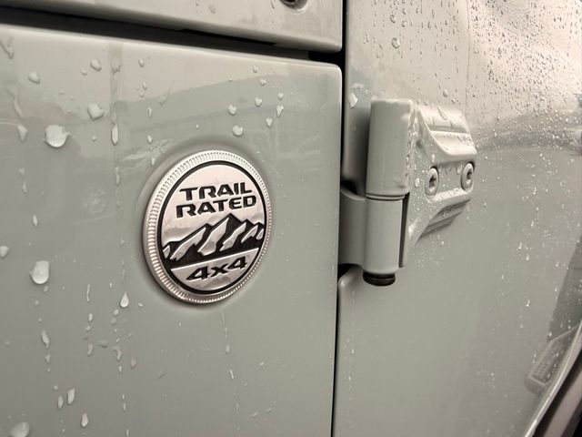 2024 Jeep Wrangler Sahara 4 Door 4x4 - 22955142 - 12