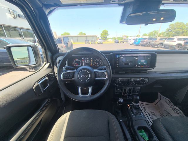 2024 Jeep Wrangler Sahara 4 Door 4x4 - 23039813 - 9