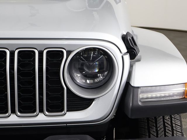 2024 Jeep Wrangler Sahara 4 Door 4x4 - 22933446 - 11