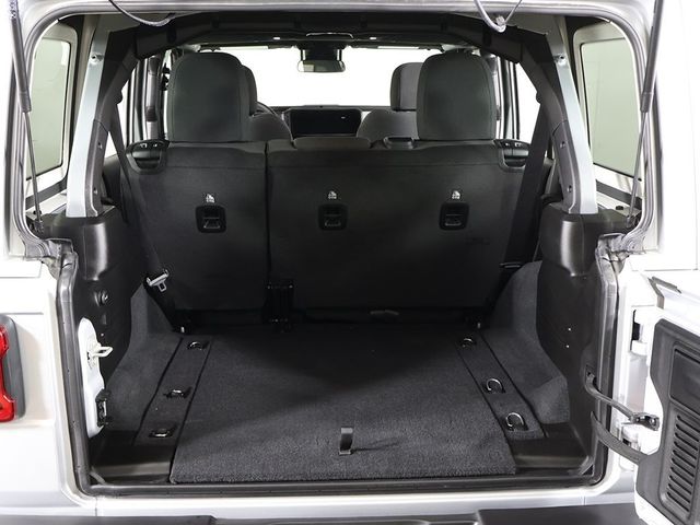 2024 Jeep Wrangler Sahara 4 Door 4x4 - 22933446 - 17