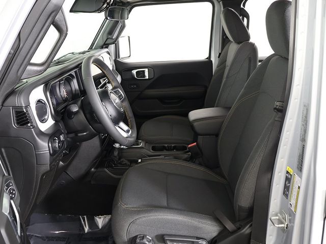 2024 Jeep Wrangler Sahara 4 Door 4x4 - 22933446 - 27