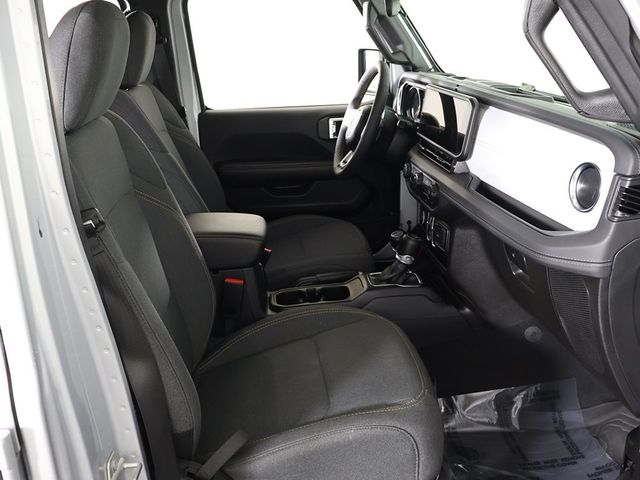 2024 Jeep Wrangler Sahara 4 Door 4x4 - 22933446 - 28