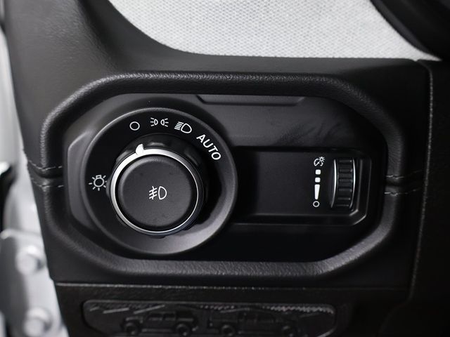 2024 Jeep Wrangler Sahara 4 Door 4x4 - 22933446 - 31