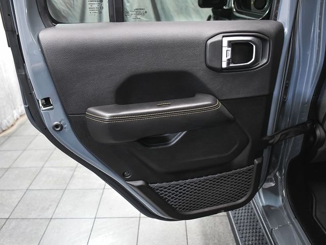 2024 Jeep Wrangler Sahara 4xe - 23020628 - 9