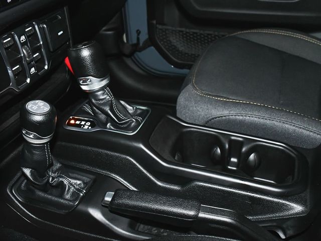 2024 Jeep Wrangler Sahara 4xe - 23020628 - 32