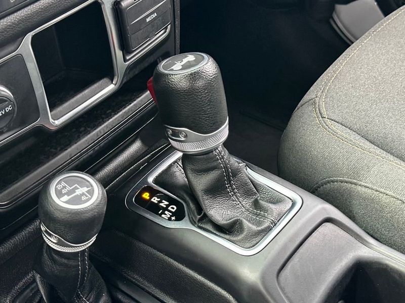 2024 Jeep Wrangler Sport - 22941577 - 18