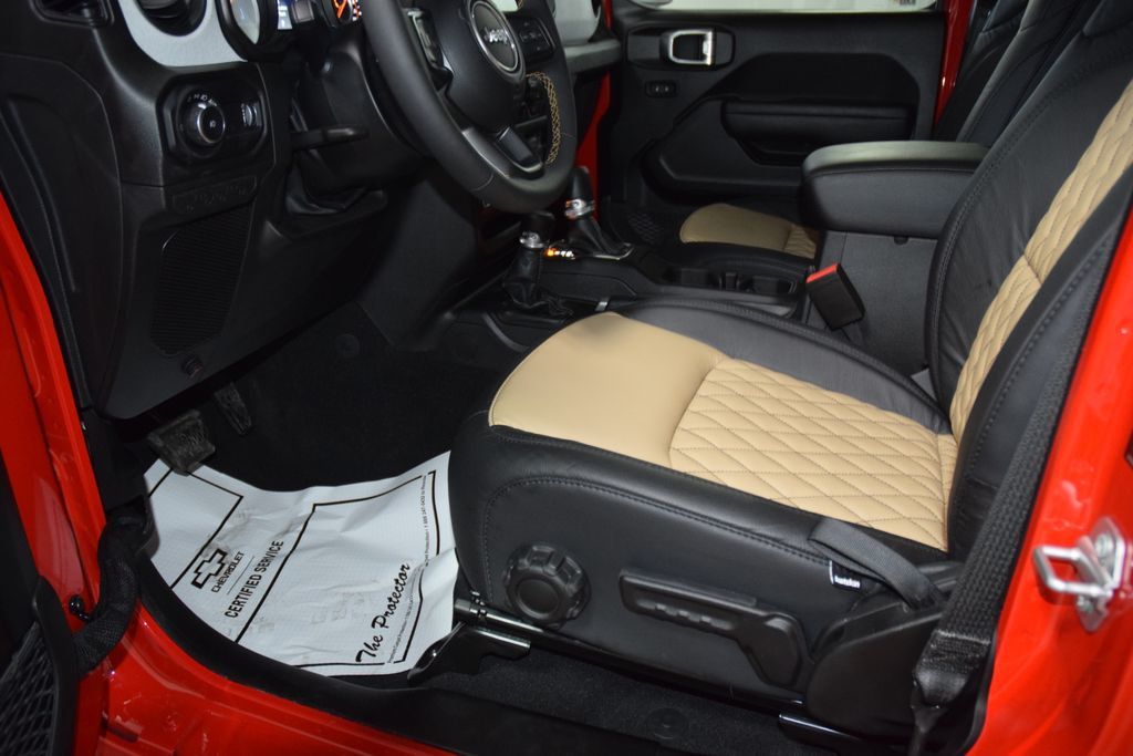 2024 Jeep Wrangler Sport - 22987233 - 30