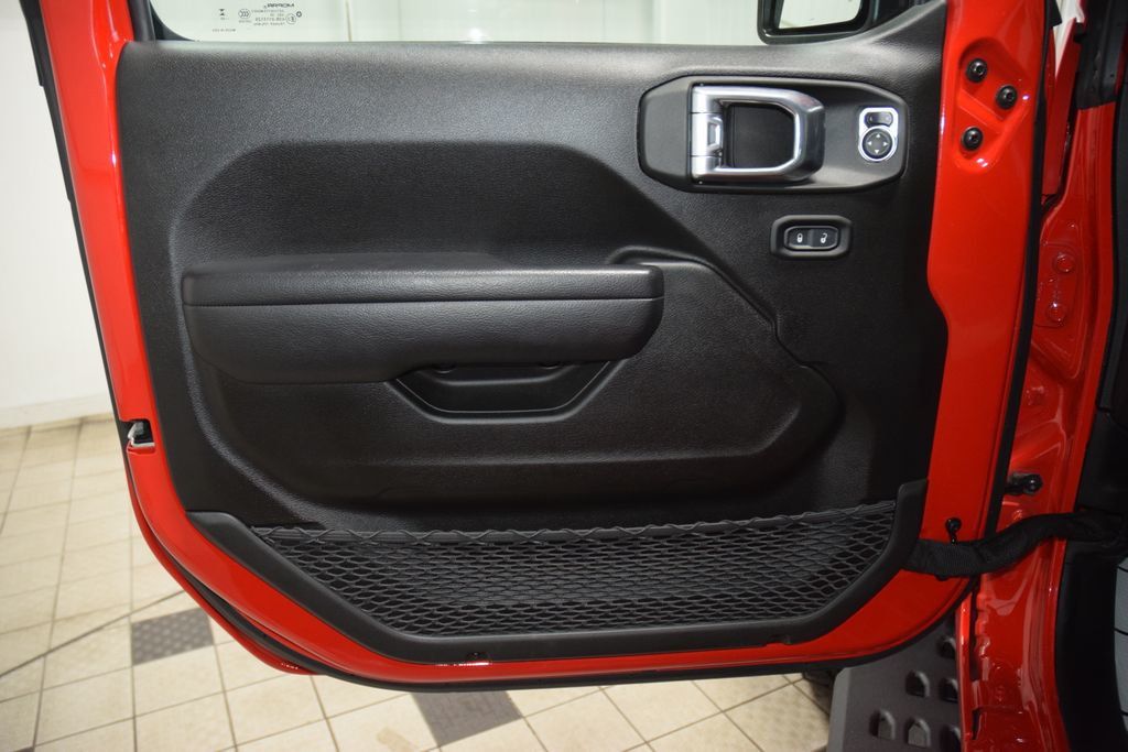 2024 Jeep Wrangler Sport - 22987233 - 34
