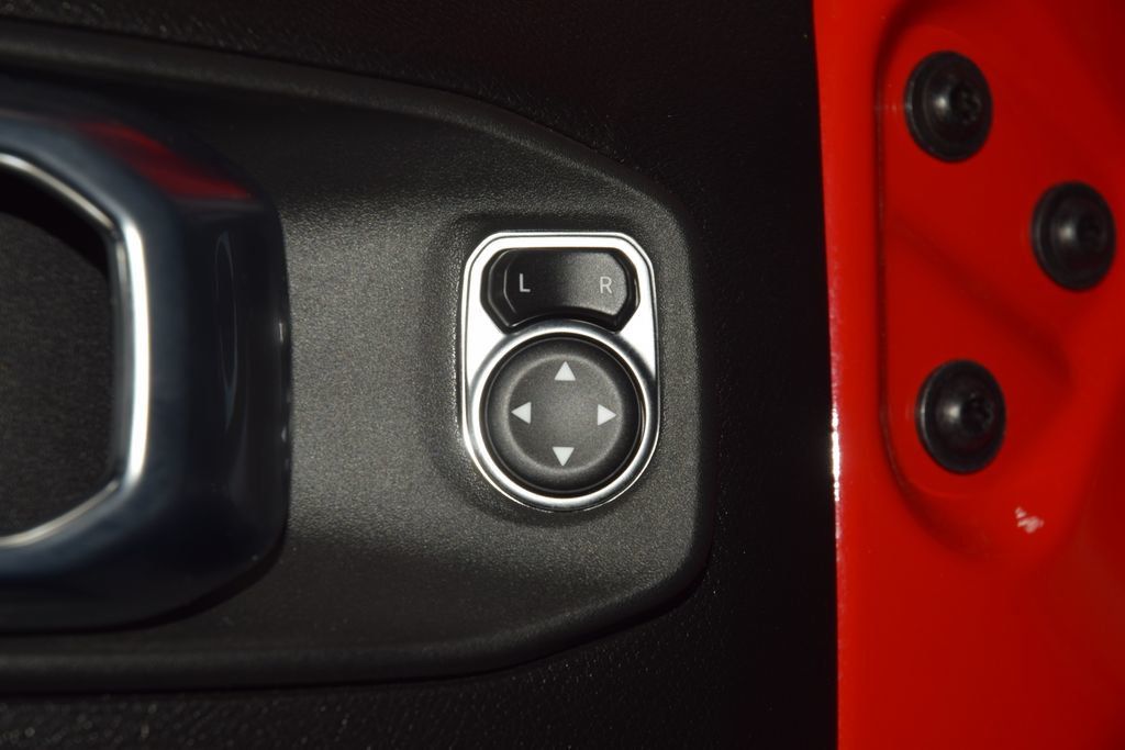2024 Jeep Wrangler Sport - 22987233 - 35