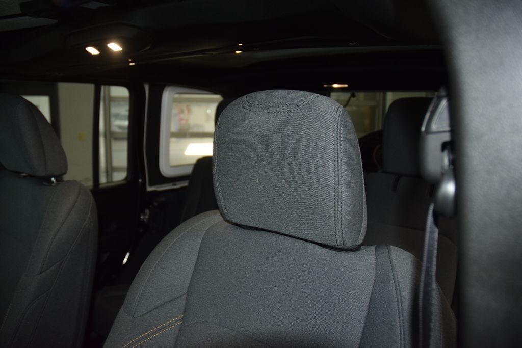 2024 Jeep Wrangler Sport - 22994231 - 35