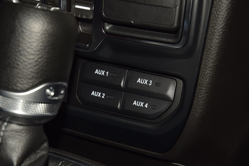 2024 Jeep Wrangler Sport - 23020679 - 32