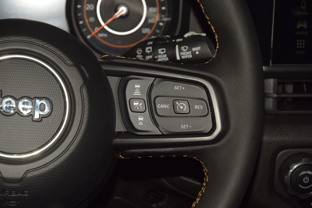 2024 Jeep Wrangler Sport - 23020679 - 38