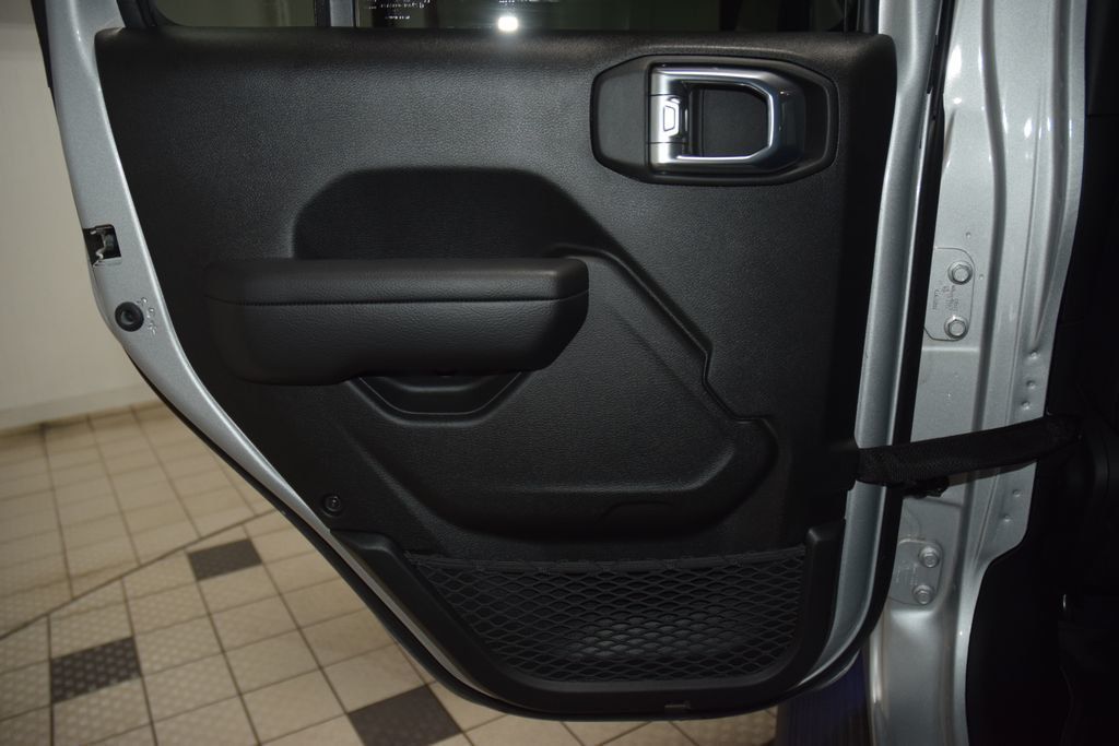 2024 Jeep Wrangler Sport - 23020679 - 42