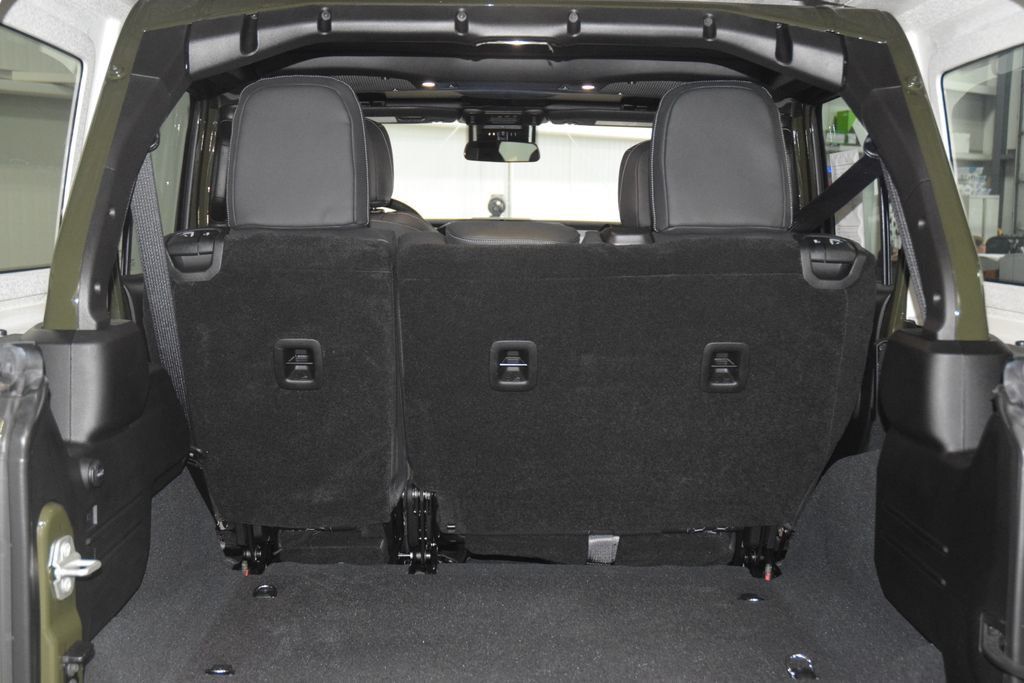 2024 Jeep Wrangler Sport - 23024177 - 21