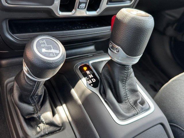 2024 Jeep Wrangler Sport S photo 23