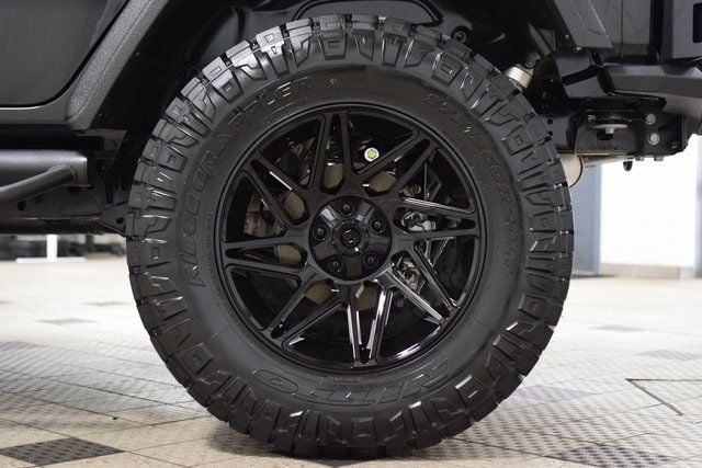 2024 Jeep Wrangler Sport S - 22917877 - 25