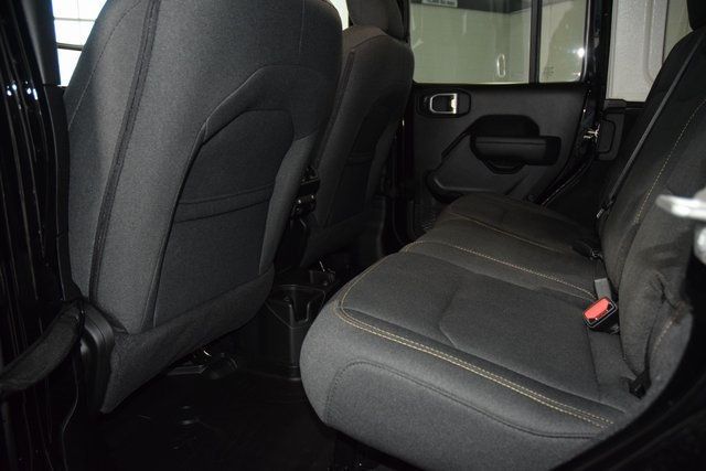 2024 Jeep Wrangler Sport S - 22917877 - 39