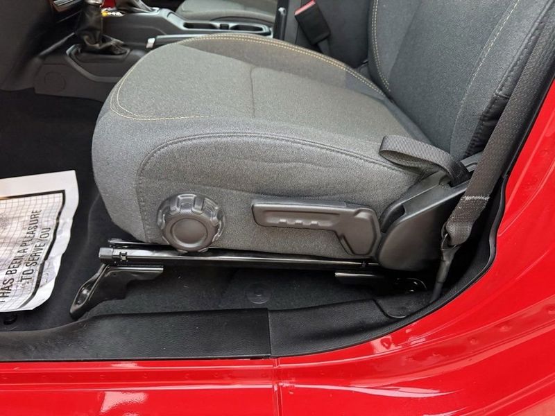 2024 Jeep Wrangler Sport S - 22987233 - 9