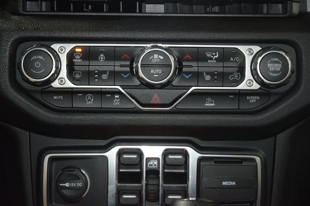 2024 Jeep Wrangler Sport S - 22987233 - 23