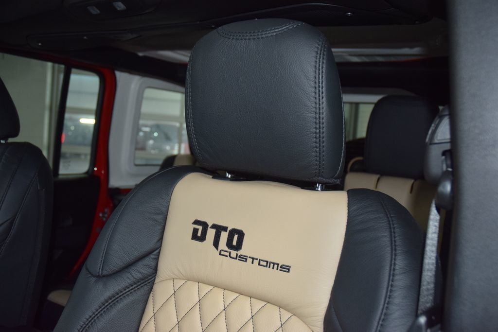 2024 Jeep Wrangler Sport S - 22987233 - 31