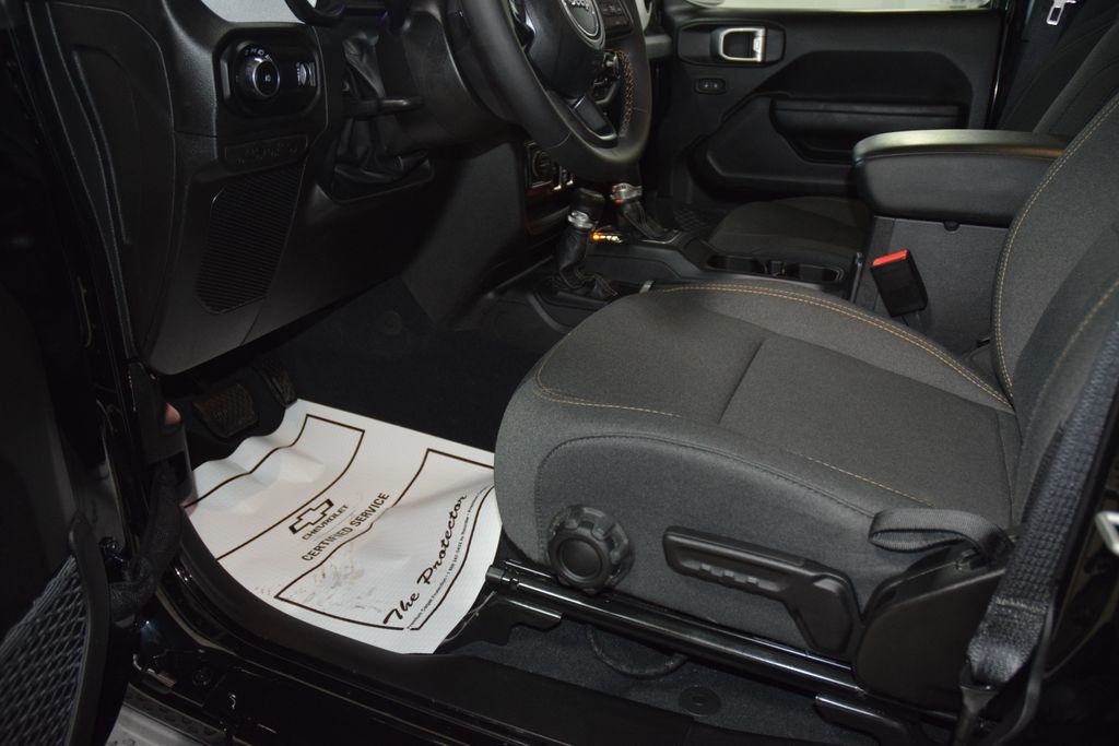 2024 Jeep Wrangler Sport S - 22994231 - 34