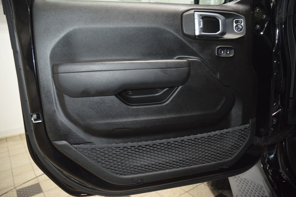 2024 Jeep Wrangler Sport S - 22994231 - 38