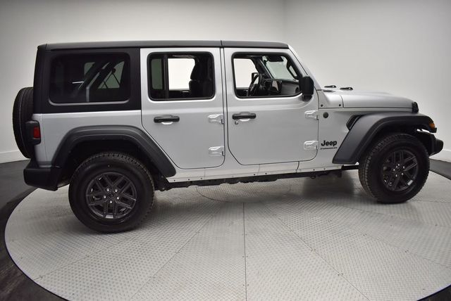 2024 Jeep Wrangler Sport S 4 Door 4x4 - 22973327 - 4