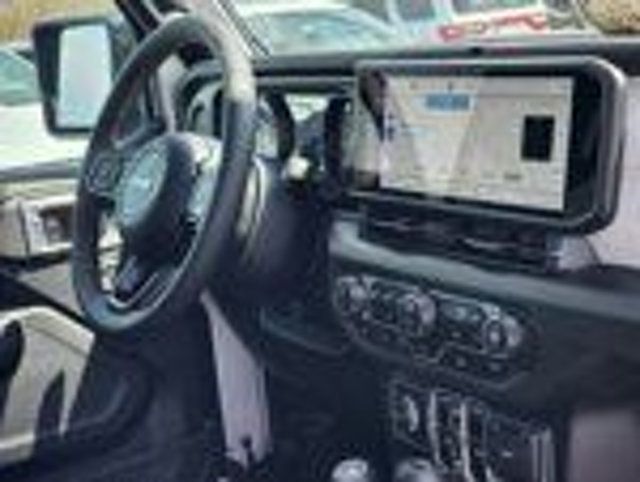 2024 Jeep Wrangler Willys - 23020678 - 3