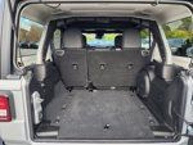 2024 Jeep Wrangler Willys - 23020679 - 9