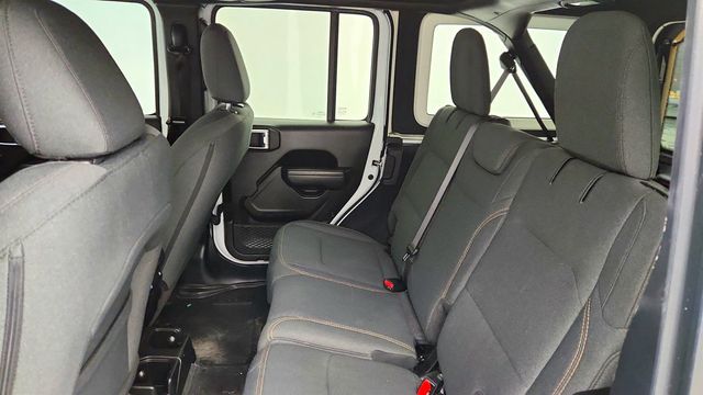 2024 Jeep Wrangler Willys 4 Door 4x4 with Hardtop & Technology Group - 22973014 - 19