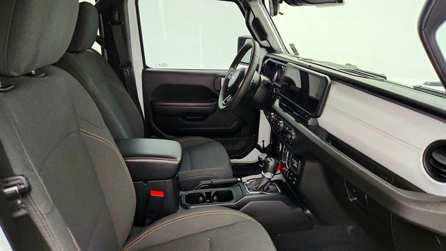 2024 Jeep Wrangler Willys 4 Door 4x4 with Hardtop & Technology Group - 22973014 - 22