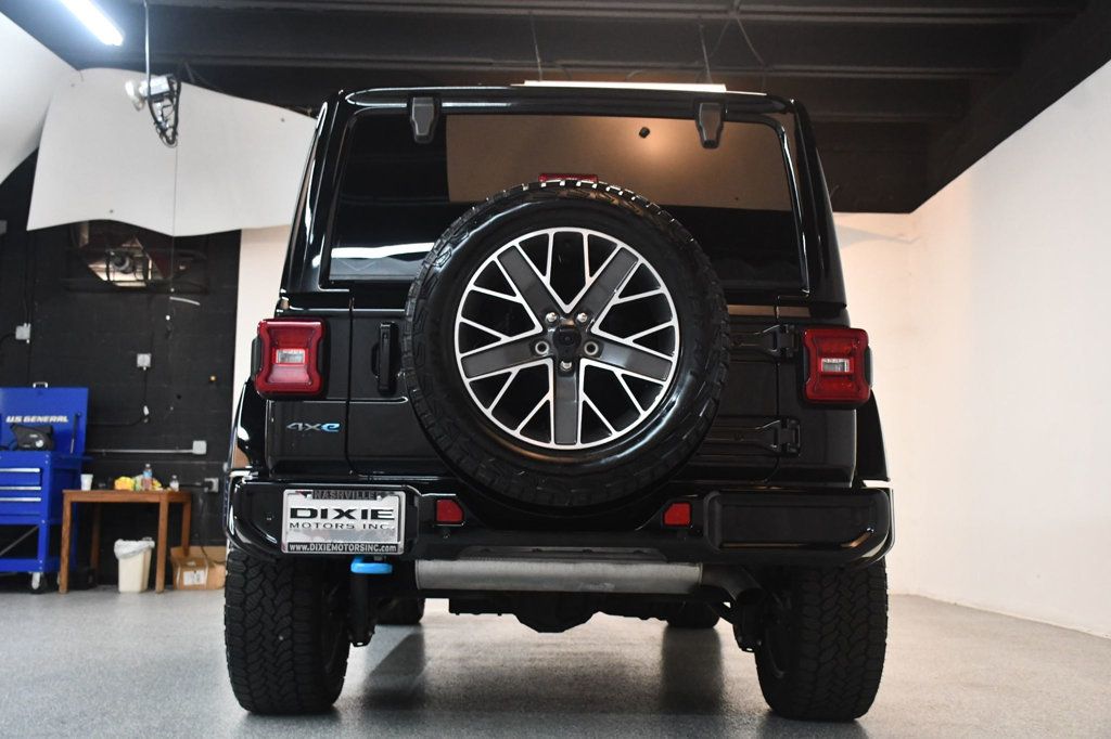 Jeep Wrangler photo 13
