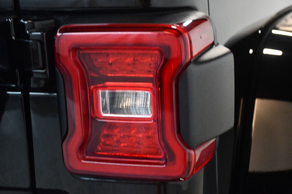 Jeep Wrangler photo 15