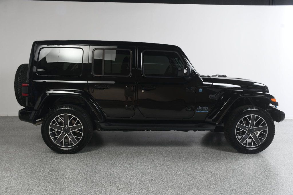 Jeep Wrangler photo 16