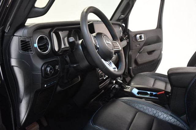 2024 Jeep Wrangler 4xe High Altitude 4x4 - 23090360 - 26