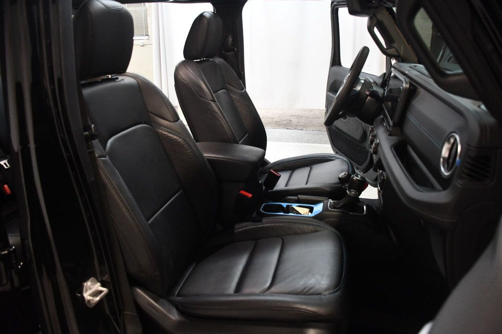 Jeep Wrangler photo 30