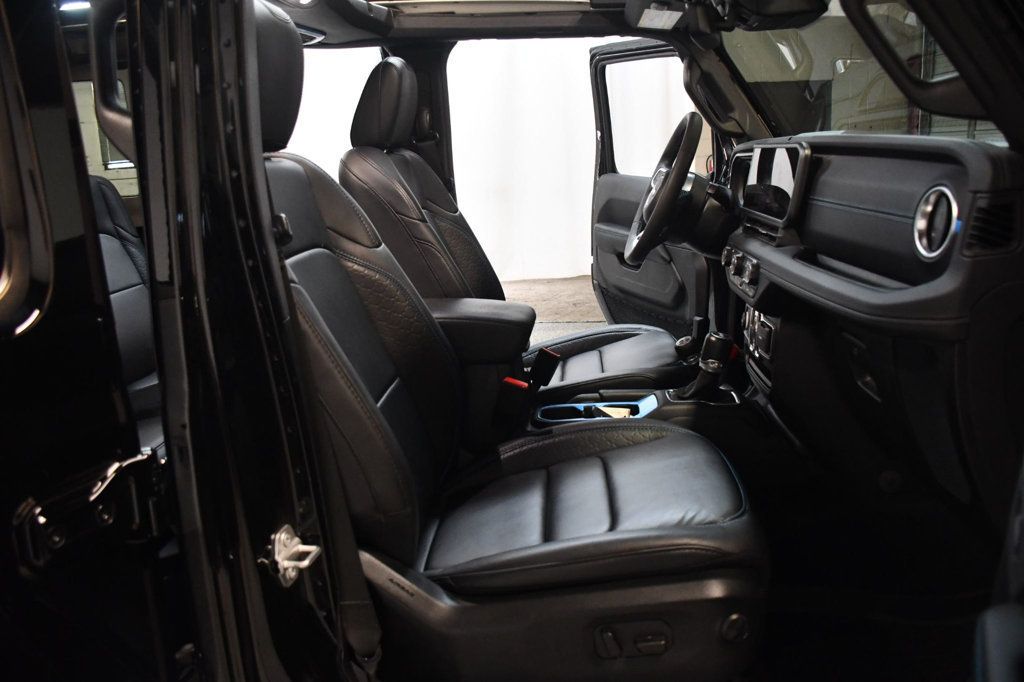 Jeep Wrangler photo 31