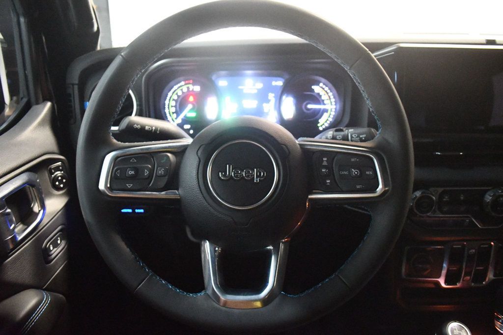 Jeep Wrangler photo 42