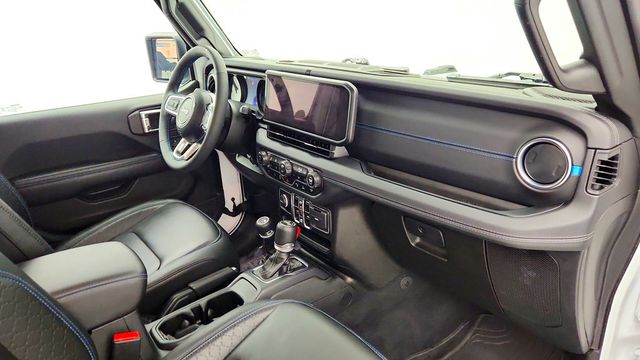 2024 Jeep Wrangler 4xe High Altitude 4x4 - 23091360 - 26