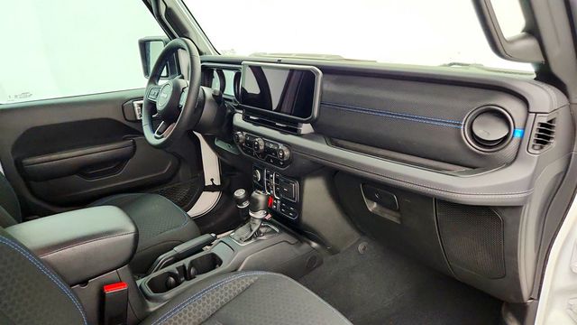 2024 Jeep Wrangler 4xe Rubicon 4x4 w/ Black 3-Piece Hard Top & Plug-In Hybrid - 23040984 - 23