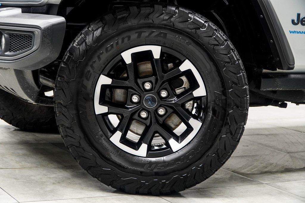 2024 Jeep Wrangler Rubicon 4xe photo 3
