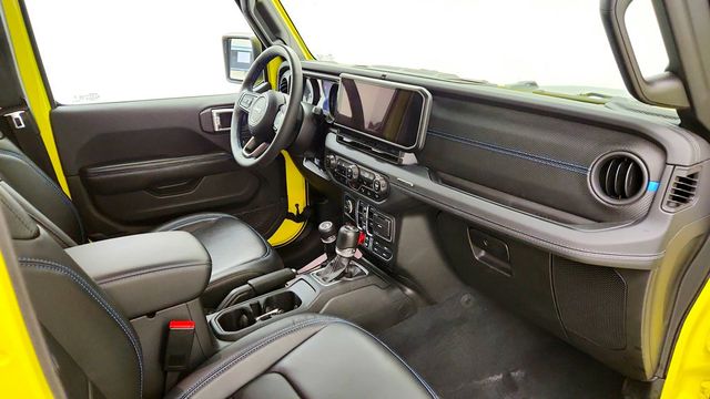 2024 Jeep Wrangler 4xe Rubicon X 4x4 w/ Sky One-Touch Power Top & Nappa Leathe - 23098954 - 24