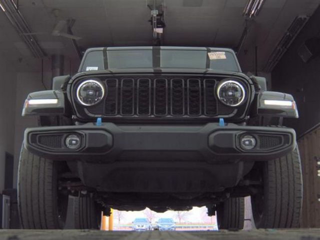 2024 Jeep Wrangler 4xe Sahara 4x4 - 23007608 - 3