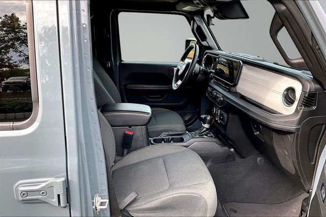 2024 Jeep Wrangler 4xe Sahara 4x4 - 23094781 - 13