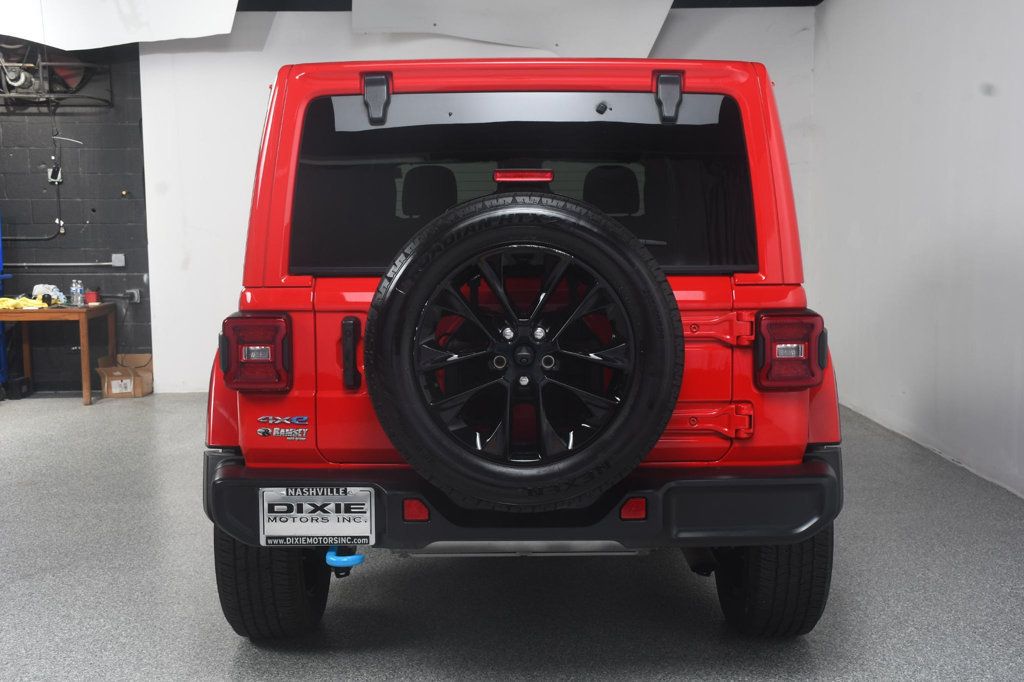 Jeep Wrangler photo 17