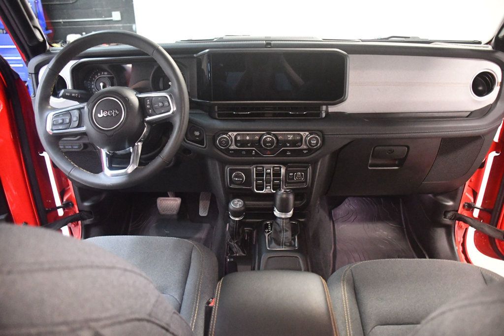 Jeep Wrangler photo 5