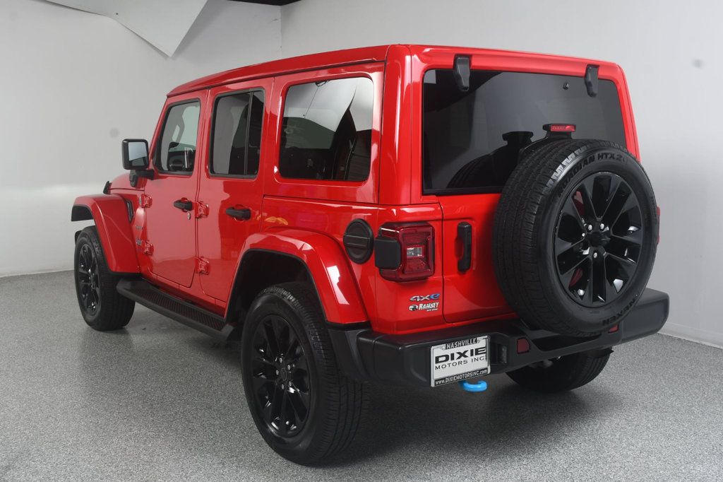 Jeep Wrangler photo 9